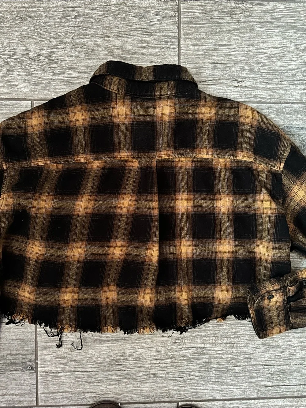 Forever 21 Cropped Plaid Flannel Shirt